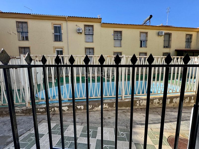 Foto fc51c7f1-0b1c-4cd9-821b-d64e1c1419bf. Casa adossada amb piscina a Pulianas