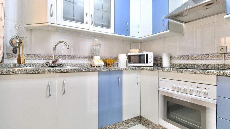 Foto 17b3f115-c699-4d55-bf3b-42cee92c8d9e. Pis amb piscina a Las Salinas Roquetas de Mar