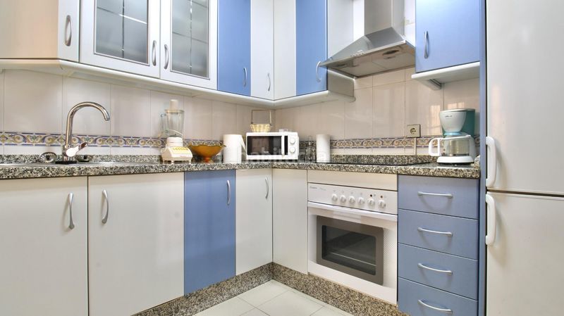 Foto a8fee78c-5950-49b3-8aec-455f5b4ff380. Pis amb piscina a Las Salinas Roquetas de Mar