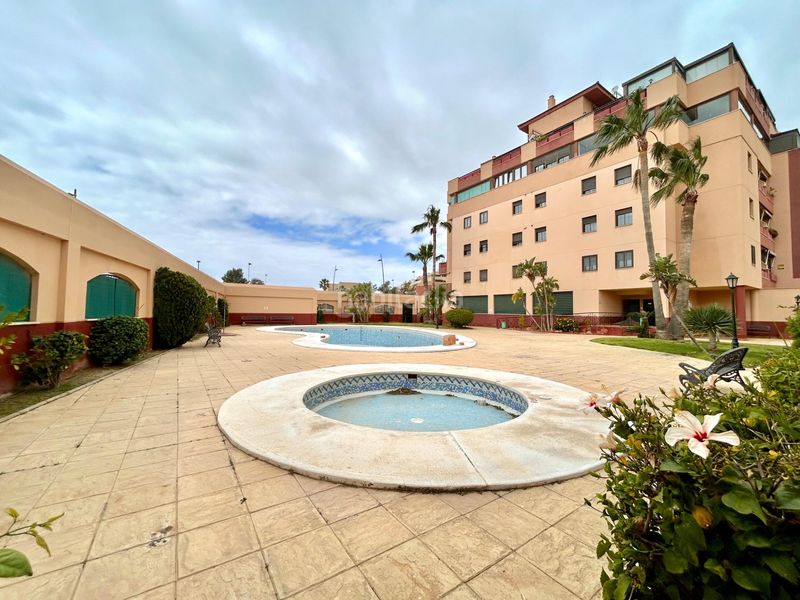 Foto b666727c-8ea1-4af0-a1d4-a28257ebcbba. Pis amb piscina a Las Salinas Roquetas de Mar