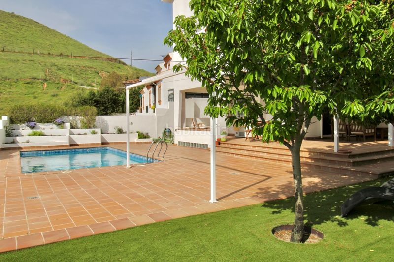 Foto 1aaddadf-9cf0-43b5-88ca-ef5e7fce72ba. Xalet amb calefacció aparcament piscina a Cenes de la Vega