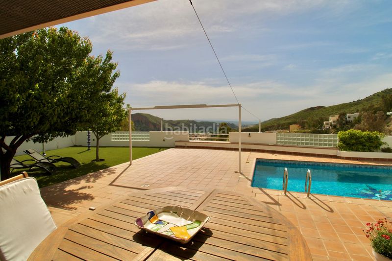 Foto e04f3491-0c54-447e-805f-ac781316cd1e. Xalet amb calefacció aparcament piscina a Cenes de la Vega