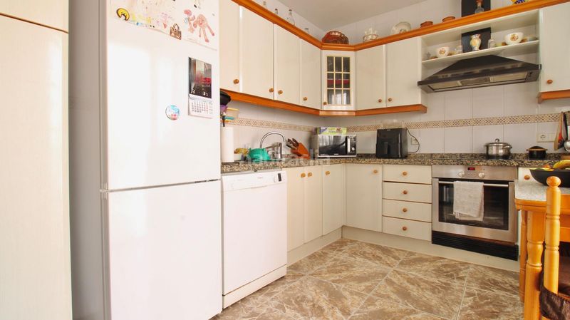 Foto 91d52687-98cd-495e-9cf6-d06d5d47630d. Casa adossada amb aparcament a Aguadulce Sur Roquetas de Mar