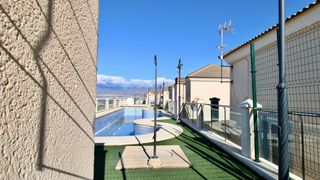 Appartamento  Pasaje española la. Piso en perfecto estado de 3 dormitorios con garaje y piscina en