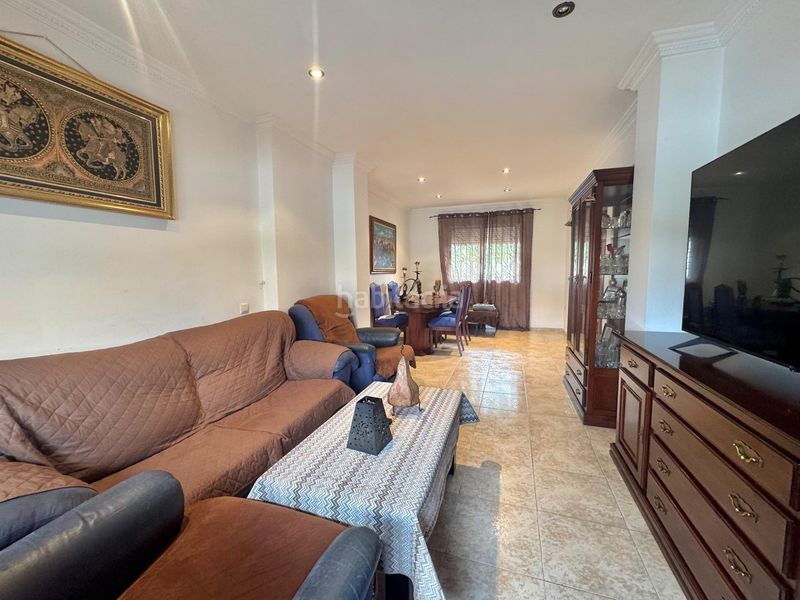 Foto b390d2f7-ddfd-44a7-9e98-96590b7b9896. Casa adossada amb aparcament a Belicena Vegas del Genil