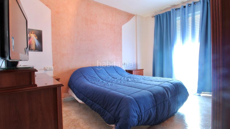 Foto d8844089-37b6-4036-aa7f-e21158b01280. Casa adossada amb aparcament a Belicena Vegas del Genil
