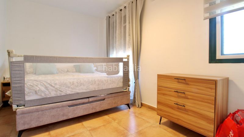 Foto c72a0e78-bcf8-4c19-b658-761fd203b70c. Casa adossada amb aparcament a Urbanizaciones Alhendín
