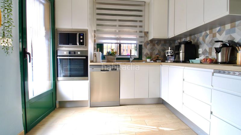Foto d634e8e5-8608-4000-bcd7-4d8ffd0a84c6. Casa adossada amb aparcament a Urbanizaciones Alhendín