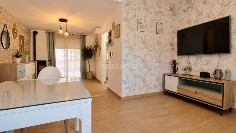 Foto e9fb7c26-ef19-4624-9c99-ef81a81720f4. Casa adossada amb aparcament a Urbanizaciones Alhendín