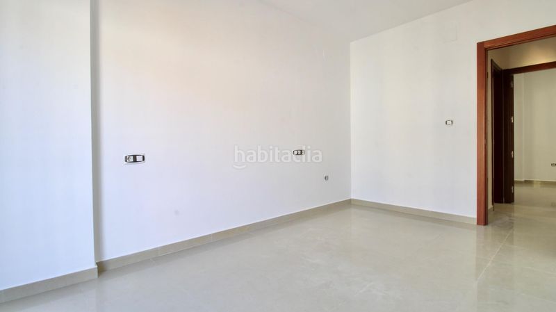 Foto aea5b6ad-6b6e-42ef-aa12-f4624ebcc51c. Pis amb aparcament a Atarfe