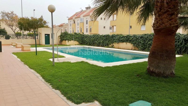 Foto b9d708b9-3903-4166-a906-8d6fad3a8c6a. Pis amb piscina a Aguadulce Sur Roquetas de Mar