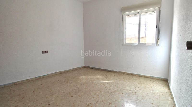 Foto 4f5a6893-e2a4-4c4d-8958-543fac9c555b. Casa adossada a Polideportivo Alhendín