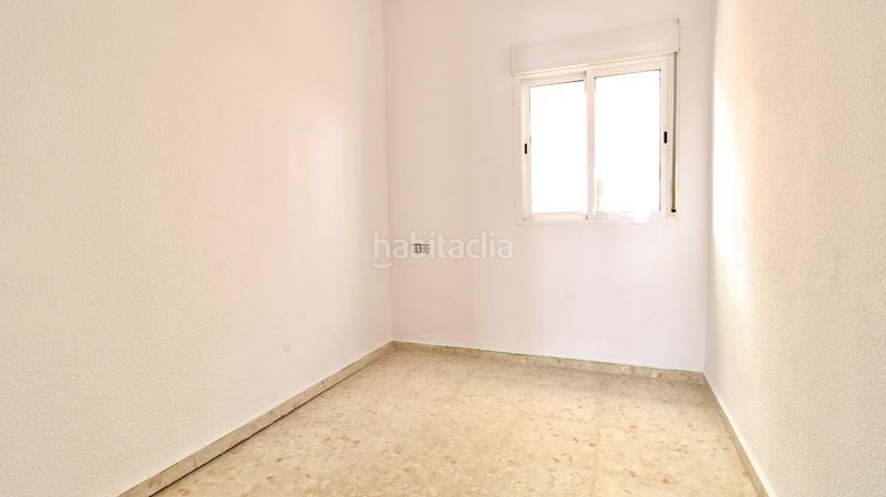 Foto a59ed150-bd1a-469b-992c-3e7940e8ed3a. Casa adossada a Polideportivo Alhendín