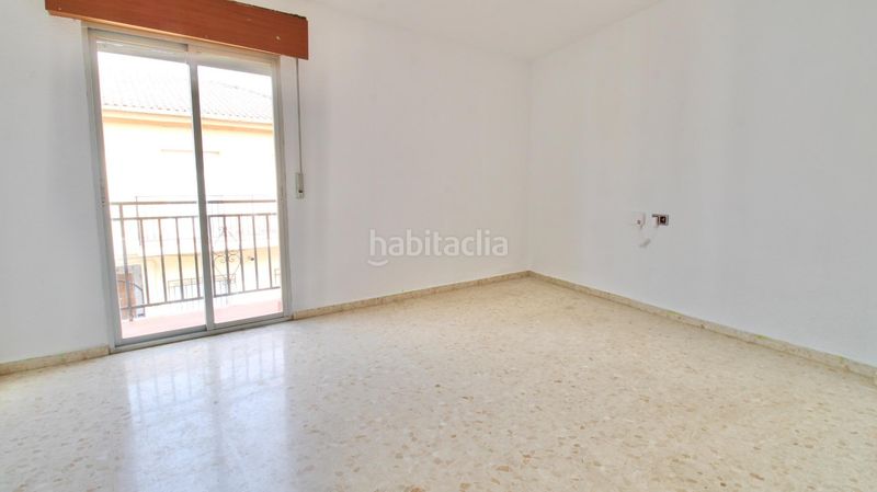 Foto a5a08245-77e7-4a46-9a97-cea8233c9342. Casa adossada a Polideportivo Alhendín