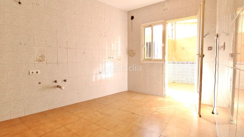 Foto df36db69-8de8-4354-b75e-feceb8e47c0a. Casa adossada a Polideportivo Alhendín