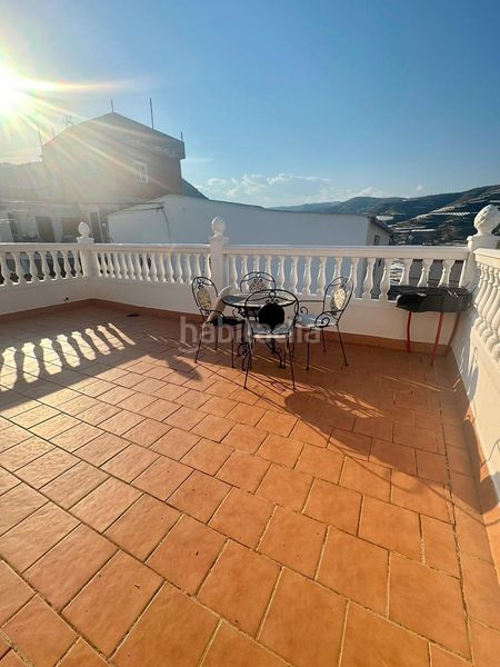 Foto 4dea98ad-1bc4-4bf0-a3f9-d41405967fda. Casa amb aparcament a Albuñol