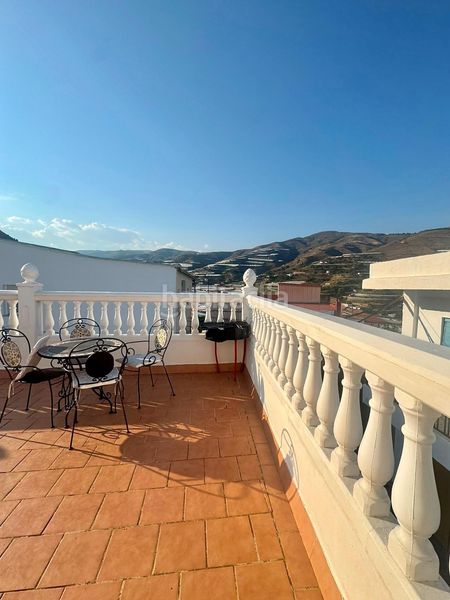 Foto 663d6544-e915-4f6a-8d5c-7546a913f77e. Casa amb aparcament a Albuñol