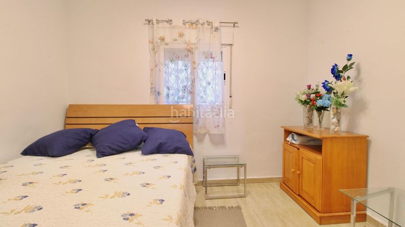 Foto c9d3129c-937b-46f0-bd9e-6f1d8dbdbddd. Casa amb aparcament a Albuñol