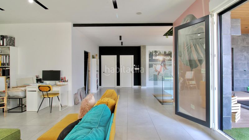 Foto 551240aa-c90f-43b1-9a35-040e237fe135. Casa adossada amb calefacció aparcament piscina a Armilla
