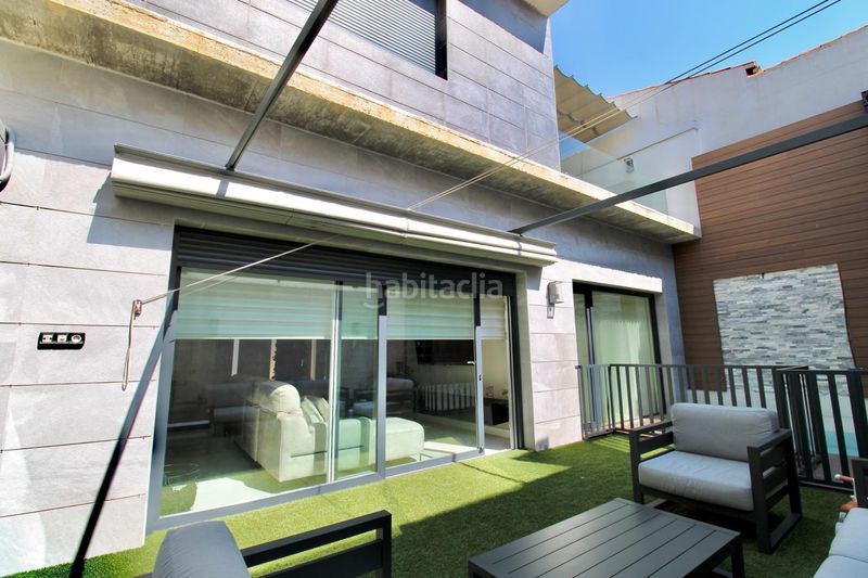 Foto bd2e7c9e-8b30-4c35-baa9-2e08e43ffbf3. Casa adossada amb calefacció aparcament piscina a Armilla