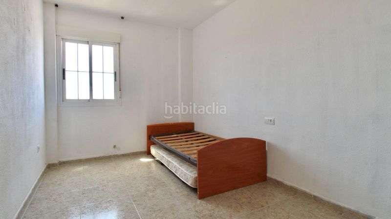 Foto 8a0e9257-3ac8-4e6b-875a-2035a6d8717e. Casa adossada amb aparcament piscina a Aguadulce Norte Roquetas de Mar