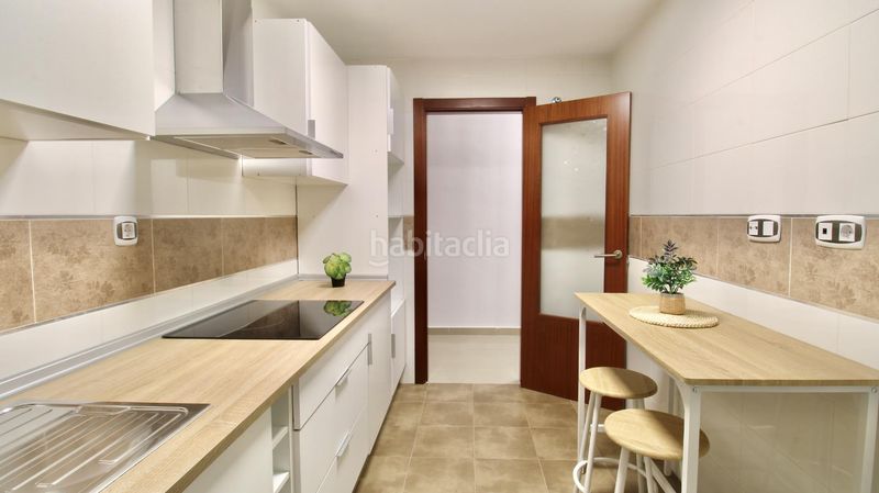 Foto abd1ae44-3b62-42da-9a37-dbb8110341b7. Flat with parking in Atarfe