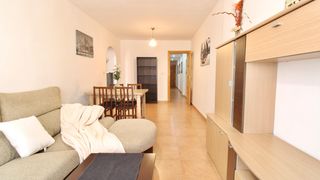 Appartement  Calle calle piconera. Piso de 3 dormitorios con garaje y terraza en las gabias por 145