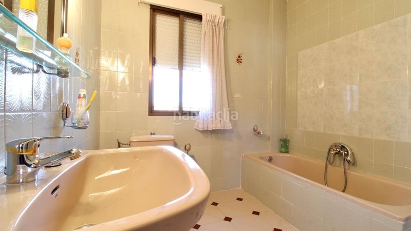Foto 3726a83a-ec8c-40a2-a0bb-2eacbf98b308. Xalet amb aparcament piscina a Cijuela