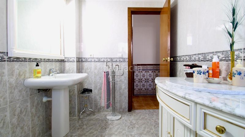 Foto d5a2f15a-b9c0-49ba-b5bc-90567debfb06. Xalet amb aparcament piscina a Cijuela