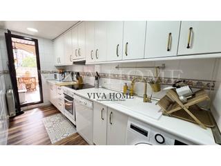 Appartamento in Valdebernardo-Valderribas. Amplio piso de 3 habitaciones y 2 baños con piscina, garaje y tr