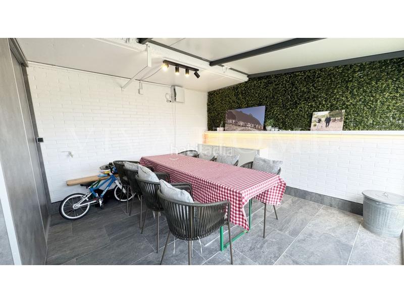 Foto 0009daa8-42d2-4c47-91da-b0bf63d64275. Attico con parcheggio in Ambroz Madrid