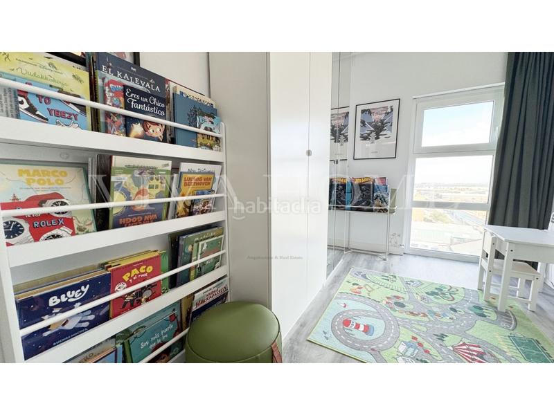 Foto 01238c80-a233-4c43-b7da-9b8a2205061d. Attico con parcheggio in Ambroz Madrid