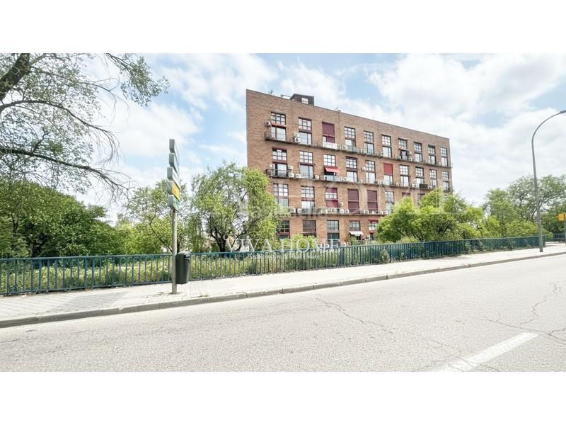 Foto 19f55b28-c6fc-44ba-86a0-dbf516c4676a. Attico con parcheggio in Ambroz Madrid