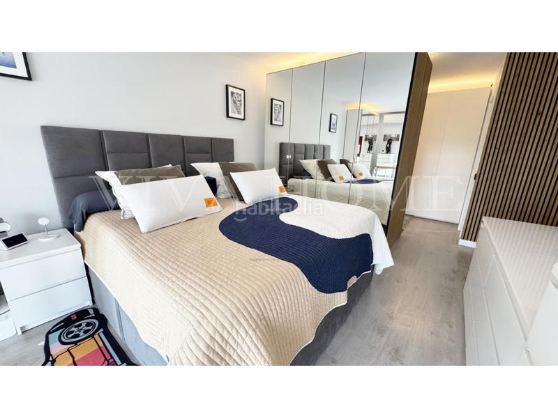 Foto 53b91034-e15b-4743-ae1c-eddbe997cf08. Attico con parcheggio in Ambroz Madrid