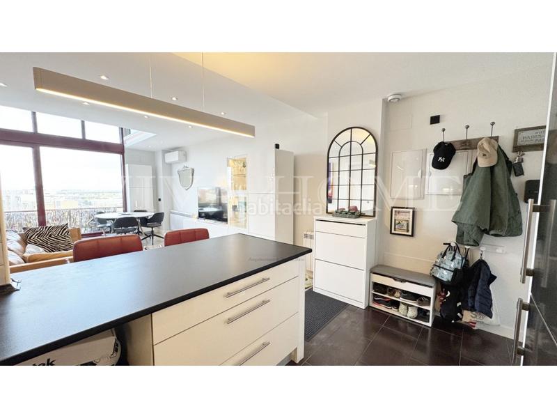 Foto 7bd4c20a-b05f-4985-8678-5e485400f612. Attico con parcheggio in Ambroz Madrid