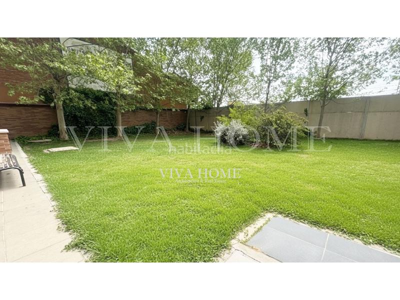 Foto dbfc25ed-3276-4577-b1f8-4e6a63df4466. Attico con parcheggio in Ambroz Madrid