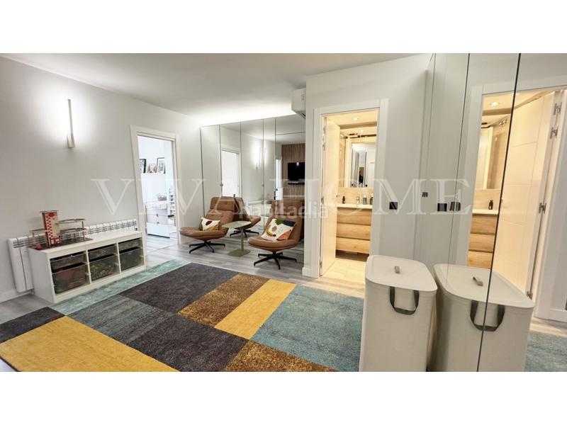 Foto f724ecca-c99f-4c81-851b-85afbf6e1d4c. Attico con parcheggio in Ambroz Madrid