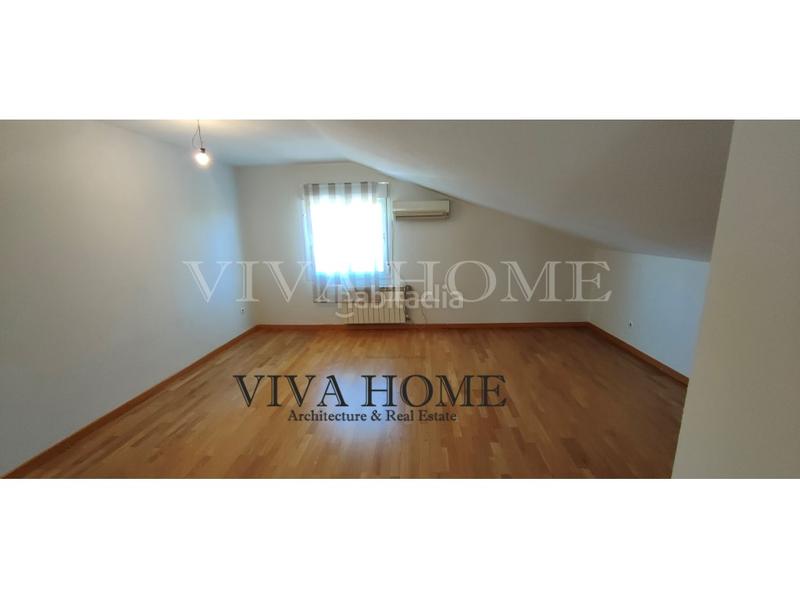 Foto d2f8c3b0-cd86-406e-b1cf-8575044a0676. Chalet avec parking dans Casco Histórico Rivas - Vaciamadrid