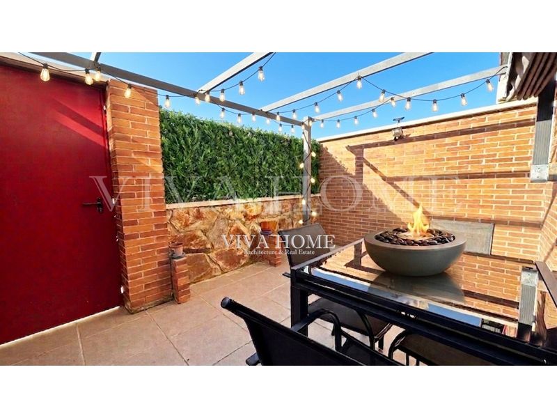 Foto d6bfe0a1-45f6-494e-a8a5-75bf684e7360. Loft con parcheggio in Ambroz Madrid