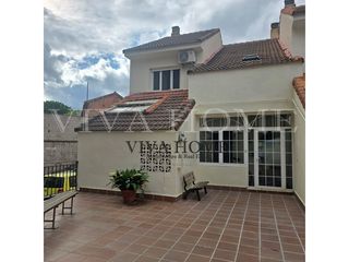 Xalet  Carretera velilla. Chalet con 4 habitaciones, 3 baños completos , aseo, salón y con