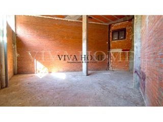 Local Comercial  Calle cortinas cervantes 14. Local comercial en bruto de 72 m2 útiles y 5,60 m altura