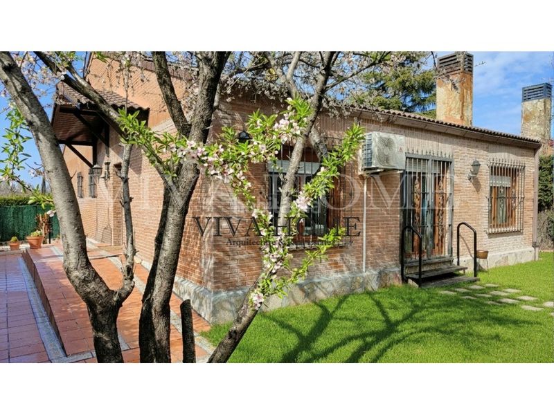 Foto b8616dda-c897-4c7c-a08f-a52109623415. Xalet amb aparcament a Urbanizaciones Rivas - Vaciamadrid