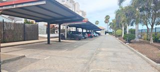 Aparcament cotxe a Arona Pueblo. Plazas de parking en el residencial vista hermosa, los cristiano