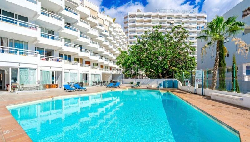 Foto 4b9ff942-e6a5-4fab-9666-de2f0e0a6022. Apartament amb piscina a Playa de las Américas Adeje