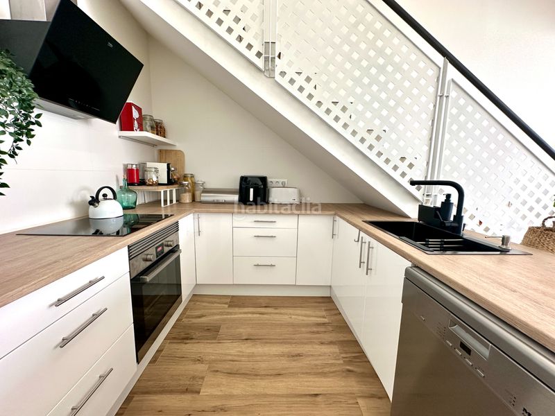 Foto 0be39a03-284c-4251-84c4-9d779d9db276. Casa adossada amb calefacció a Creu Alta Sabadell