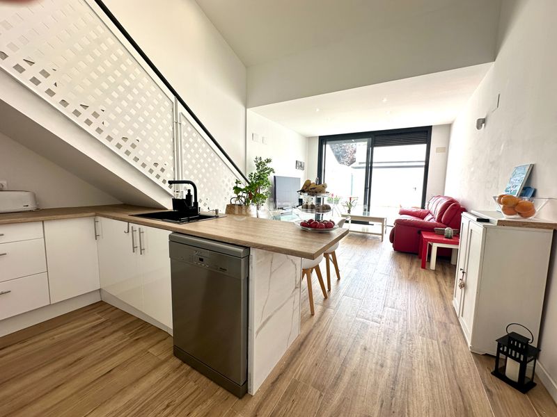 Foto 46cd21bc-b89f-4b6b-9f75-fb8bbffa8d55. Casa adossada amb calefacció a Creu Alta Sabadell