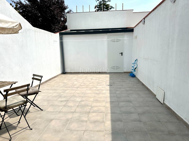 Foto e9f4b6f3-c91b-42e1-9553-ea7005285df3. Casa adossada amb calefacció a Creu Alta Sabadell