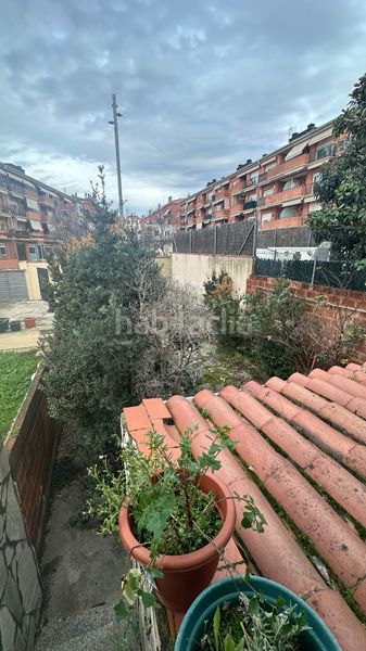 Foto 59051b19-81b6-43c5-9693-4b5408fffe9b. Casa aparellada amb calefacció aparcament a Centre Rubí
