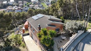 Xalet a Castellnou-Can Mir-Can Solà. Vive en plena naturaleza en esta espectacular casa