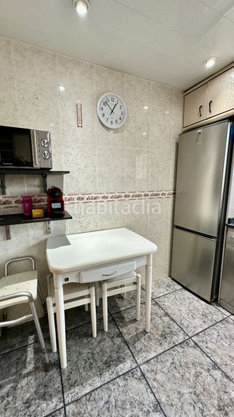Foto fbea4e27-8287-43bd-803a-a696611a0cbe. Pis amb calefacció a La Guineueta Barcelona